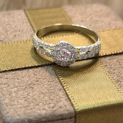 Solitário ANGIE em Ouro 18k com Zircônias